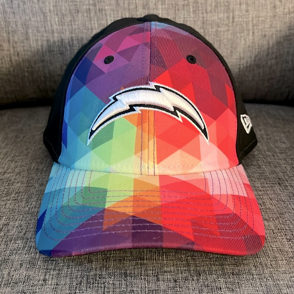 New Era NFL Chargers Crucial Catch 39Thirty Flex Hat Size Small/Medium